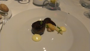 Boeuf - with the perfect fixins...